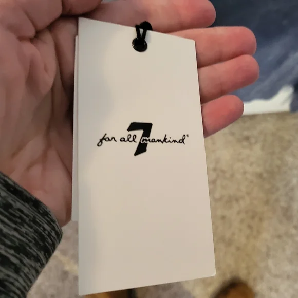 NWT 7 For All Mankind top M - Picture 7 of 7